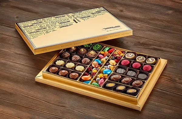 Şık ve Lüks Hediyelik Spesiyal ve Draje Çikolata Kutusu (850 gr)