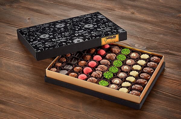 Özel Tasarım Kutusunda Spesiyal Lüks Çikolata Kutusu (1300 gr)