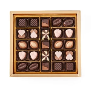 6 çeşit spesiyal çikolatayla dolu çikolata kutusu